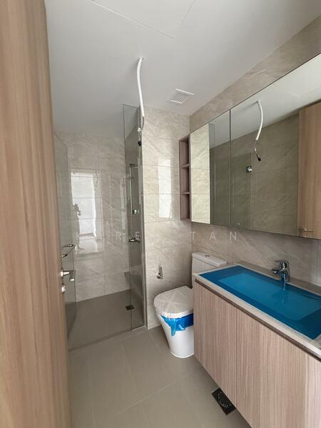 The Botany at Dairy Farm, 5 Dairy Farm Walk, 2 Bedrooms, 74,305 sqft, Condominium For Rent, by Karen Tan, 500051247 - Bathroom - PropertyGuru.com.sg