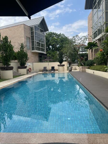 Communal swimming pool