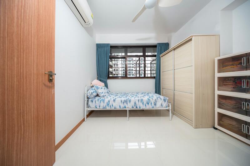 114A Alkaff Crescent, Alkaff Crescent, 2 Bedrooms, 732 sqft, HDB Flat For Sale, by Png Chin Teck (Ian Png), 500051288 - Common Bedroom - PropertyGuru.com.sg