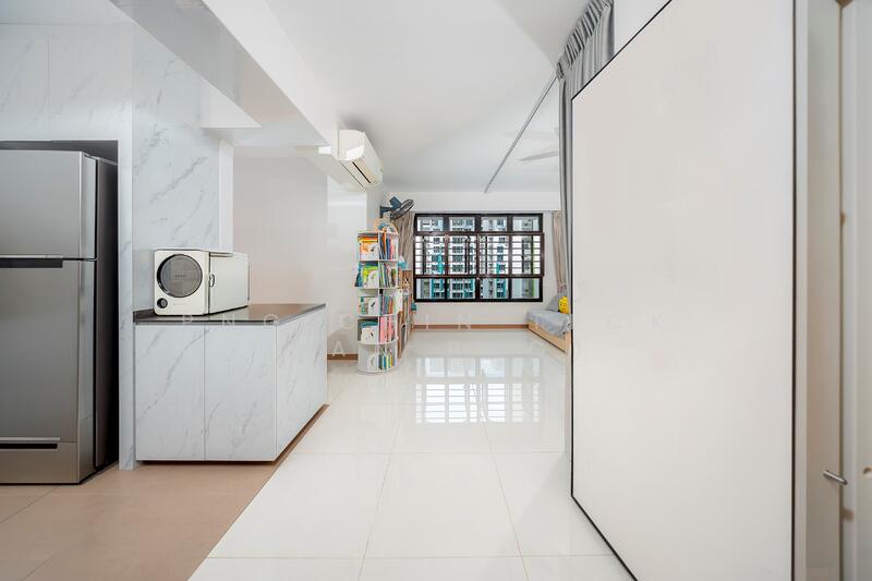 114A Alkaff Crescent, Alkaff Crescent, 2 Bedrooms, 732 sqft, HDB Flat For Sale, by Png Chin Teck (Ian Png), 500051288 - Living Room - PropertyGuru.com.sg