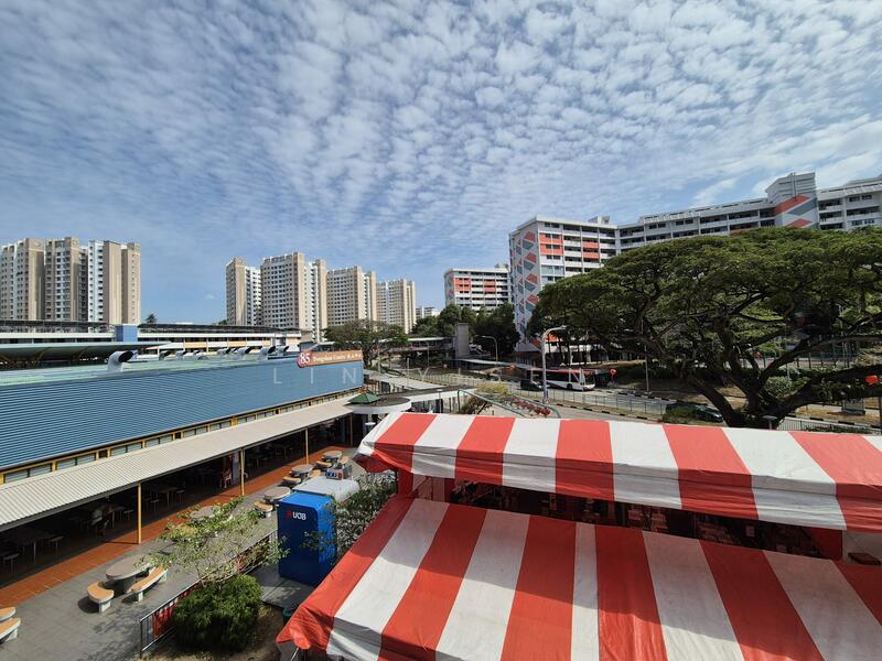 Hawker Centre and Bus Stop at Door Step