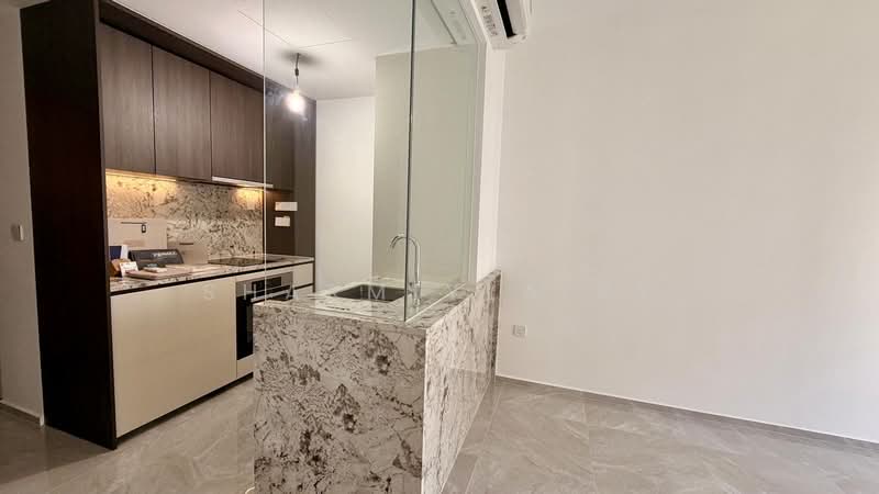Tembusu Grand Condominium For Sale at S$ 2,100,000 | PropertyGuru Singapore - Kitchen