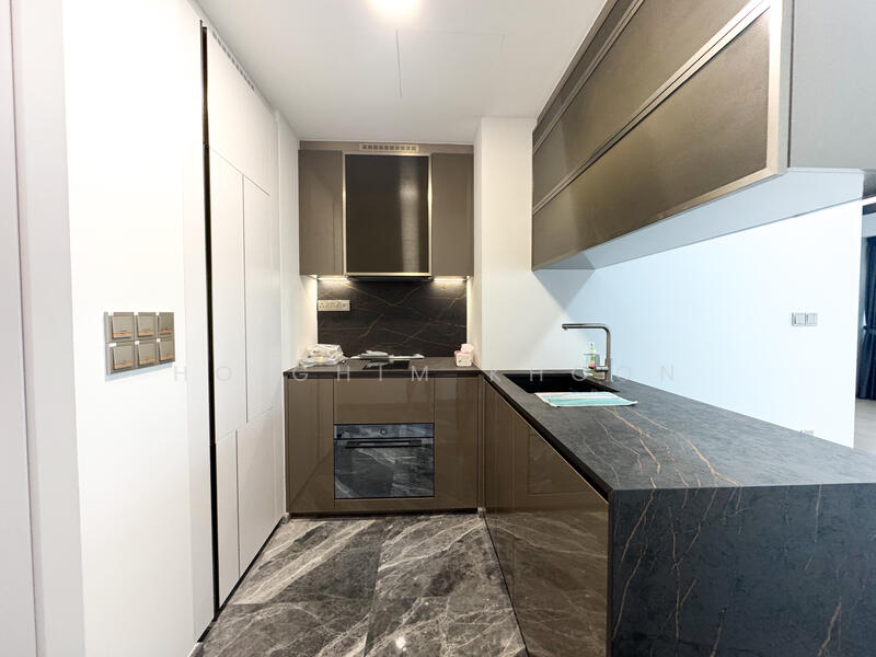 One Bernam, 1 Bernam Street, 2 Bedrooms, 700 sqft, Condominium For Rent, by Ho Ghim Khoon, 500051359 - PropertyGuru.com.sg