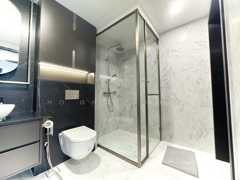 One Bernam, 1 Bernam Street, 2 Bedrooms, 700 sqft, Condominium For Rent, by Ho Ghim Khoon, 500051359 - PropertyGuru.com.sg