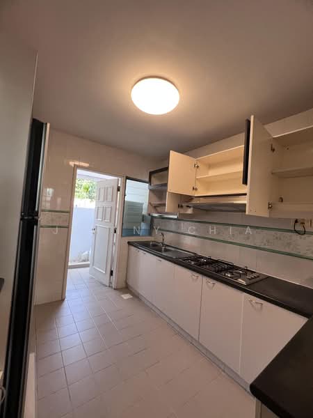 Chancery Grove, 25 Chancery Lane, 4 Bedrooms, 2,896 sqft, Cluster House For Rent, by Johnny Chia, 500051362 - Kitchen - PropertyGuru.com.sg