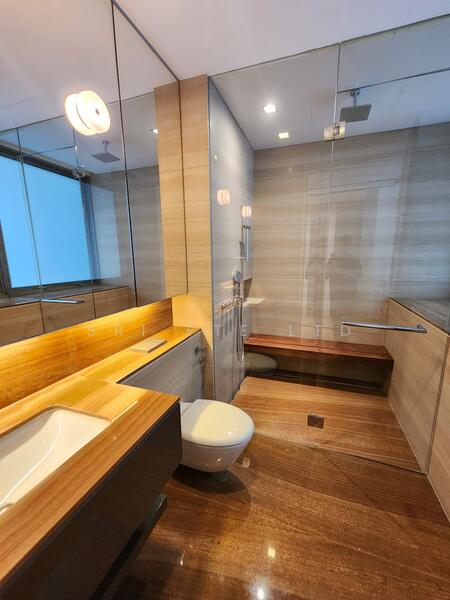 Hilltops, 99 Cairnhill Circle, 3 Bedrooms, 1,700 sqft, Condominium For Rent, by VINCENT LYE, 500051363 - Bathroom - PropertyGuru.com.sg