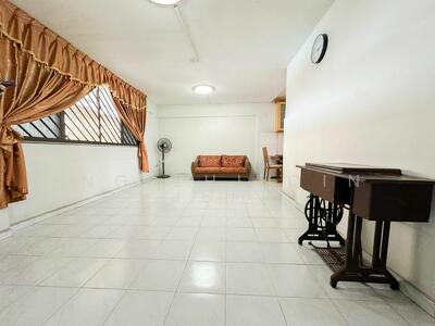 For Sale - 601 Hougang Avenue 4