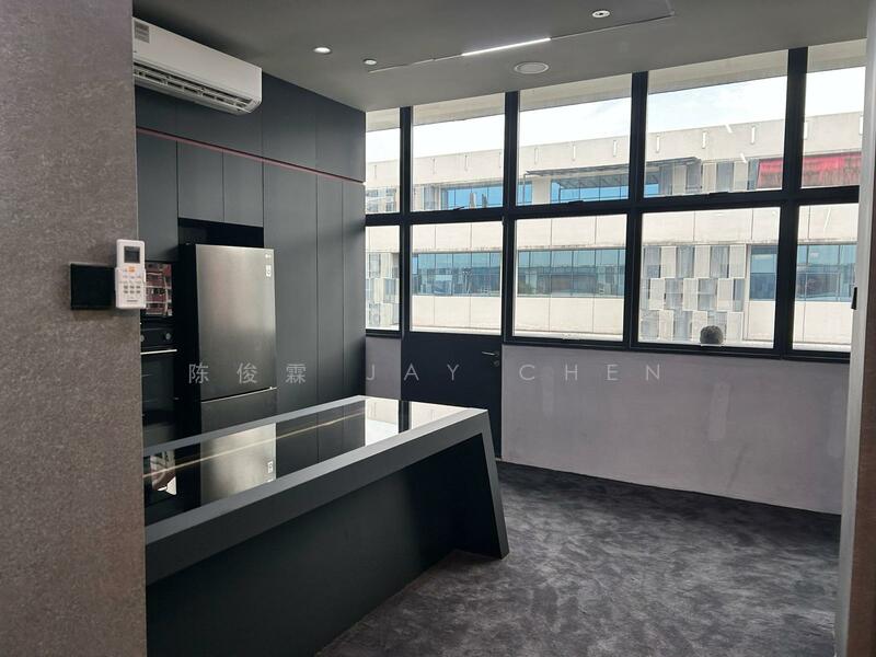 Midview City, 18 Sin Ming Lane, 1,432 sqft, Light Industrial (B1) For Sale, by Jay Chen, 500051548 - Kitchen - CommercialGuru.com.sg