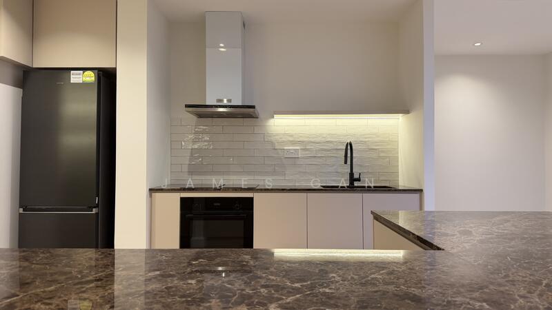 Gallop Gables, 70 Farrer Road, 2 Bedrooms, 1,550 sqft, Condominium For Rent, by James Gan, 500051575 - Kitchen - PropertyGuru.com.sg