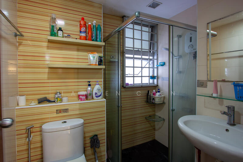 Ava Towers, 10 Ava Road, 3 Bedrooms, 1,281 sqft, Apartment For Rent, by Jayden Chen, 500051584 - Bathroom - PropertyGuru.com.sg