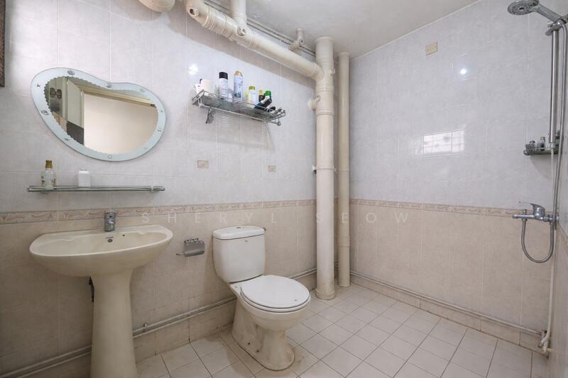 472 Segar Road HDB Flat For Sale at S$ 590,000 | PropertyGuru Singapore - Bathroom