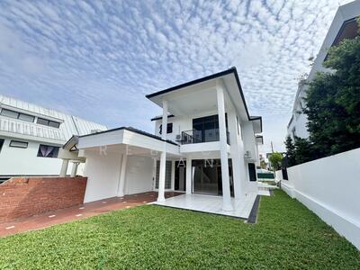 For Rent - Newly Renovated Semi-D at Crowhurst Drive