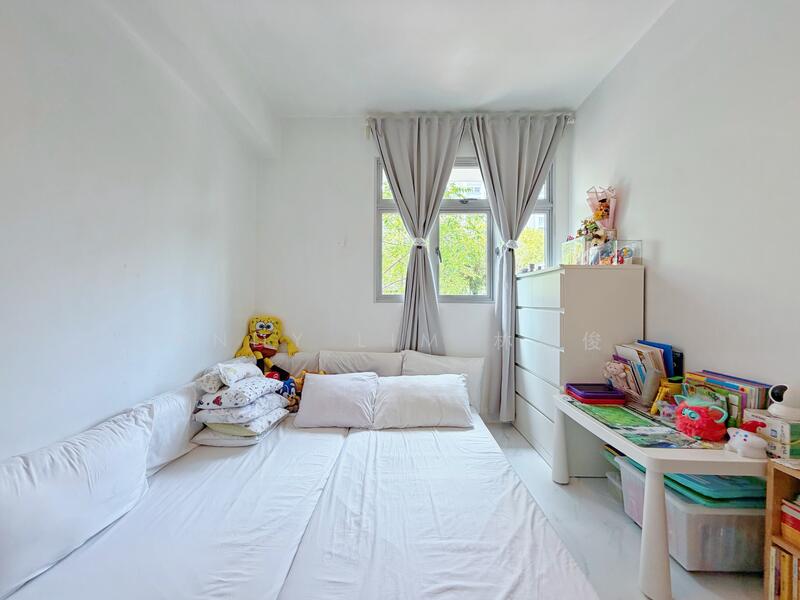 803B Keat Hong Close HDB Flat For Sale at S$ 628,000 | PropertyGuru Singapore - Bedroom