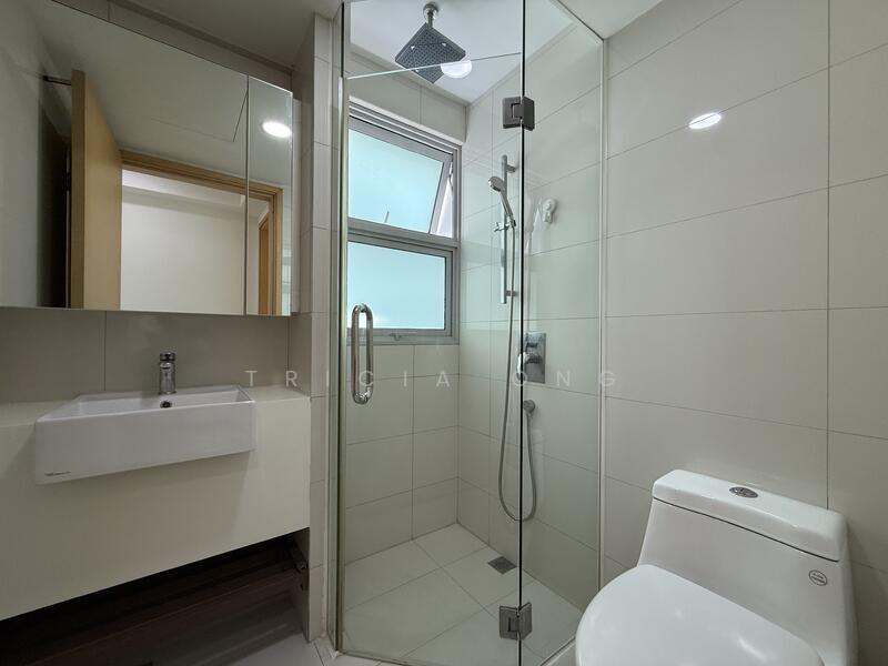 Eight Riversuites, 6 Whampoa East, 3 Bedrooms, 980 sqft, Condominium For Rent, by Tricia Ong, 500051650 - Bathroom - PropertyGuru.com.sg