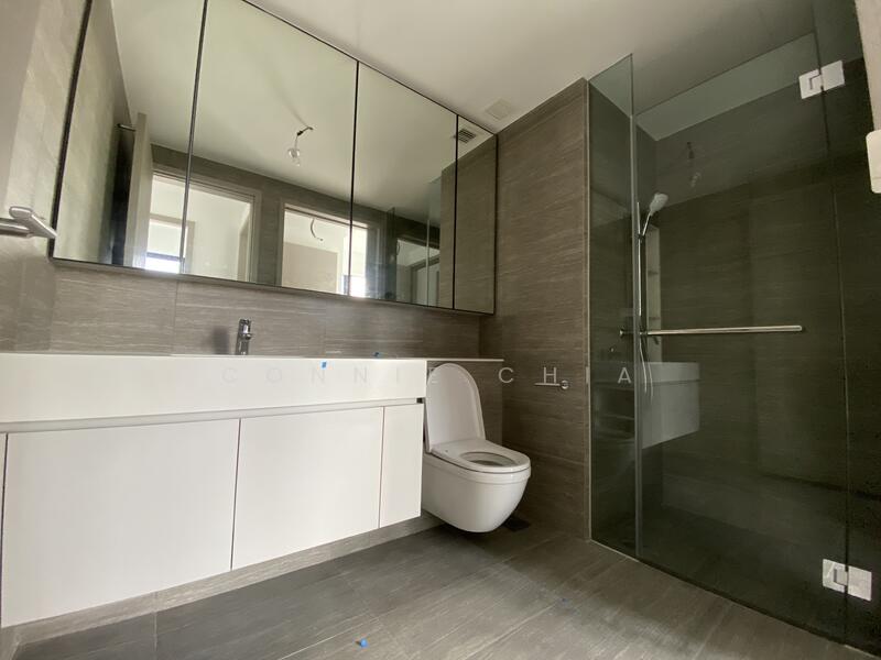 The Garden Residences Condominium For Sale at S$ 1,360,000 | PropertyGuru Singapore - Bathroom