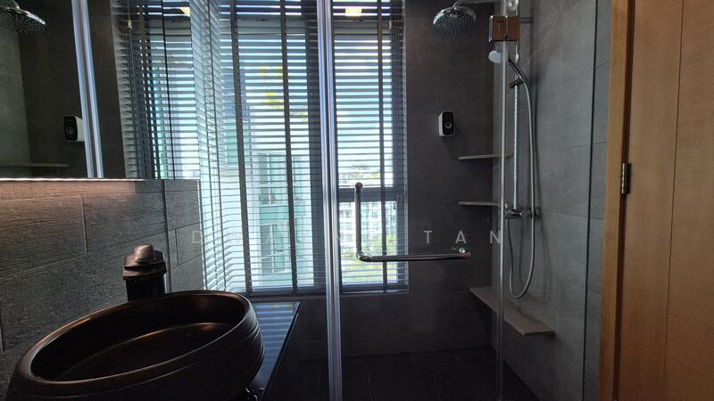 Caribbean at Keppel Bay, 20 Keppel Bay Drive, 2 Bedrooms, 883 sqft, Condominium For Rent, by Dwayne Tan, 500051692 - Master Bathroom - PropertyGuru.com.sg