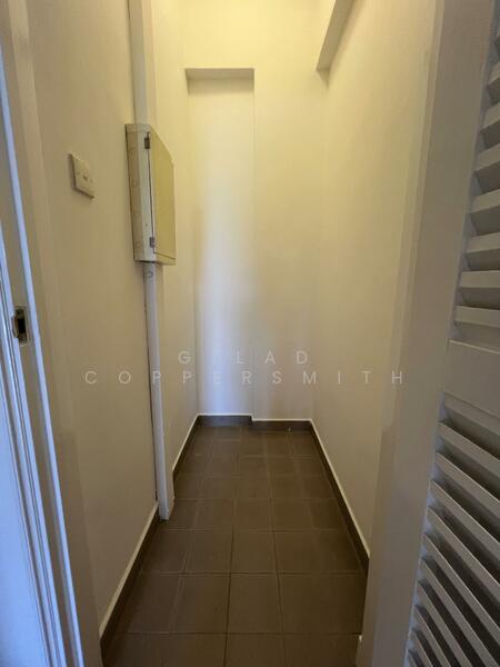 Cavenagh Lodge, 81 Cavenagh Road, 1 Bedroom, 626 sqft, Apartment For Rent, by Gilad Coppersmith, 500051706 - Interior - PropertyGuru.com.sg