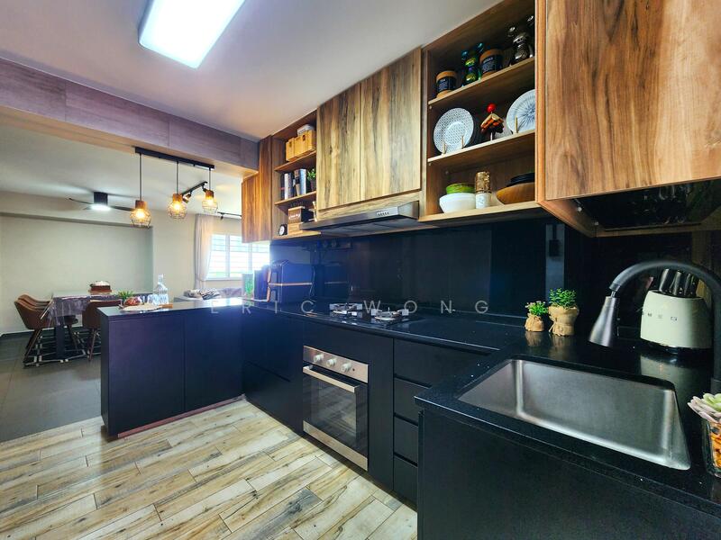 747 Pasir Ris Street 71 HDB Flat For Sale at S$ 808,000 | PropertyGuru Singapore - Kitchen