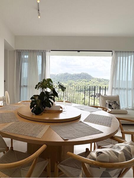 Foresque Residences Condominium For Sale at S$ 2,200,000 | PropertyGuru Singapore - Dining Room