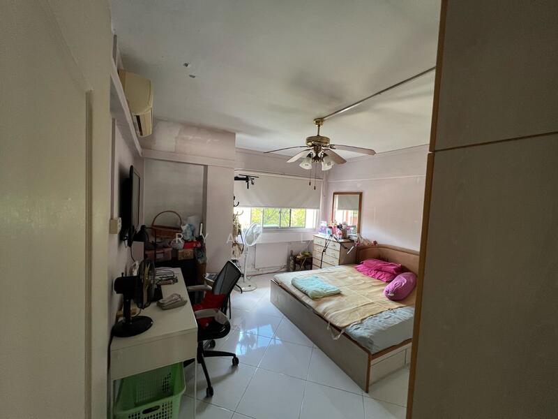325 Tampines Street 32, 325 Tampines Street 32, 4 Bedrooms, 1,625 sqft, HDB Flat For Rent, by Ryan Low, 500051749 - Bedroom - PropertyGuru.com.sg