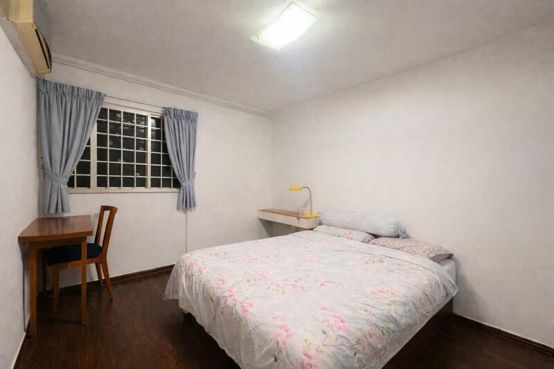 358 Bukit Batok Street 31 HDB Flat For Sale at S$ 513,000 | PropertyGuru Singapore - Bedroom