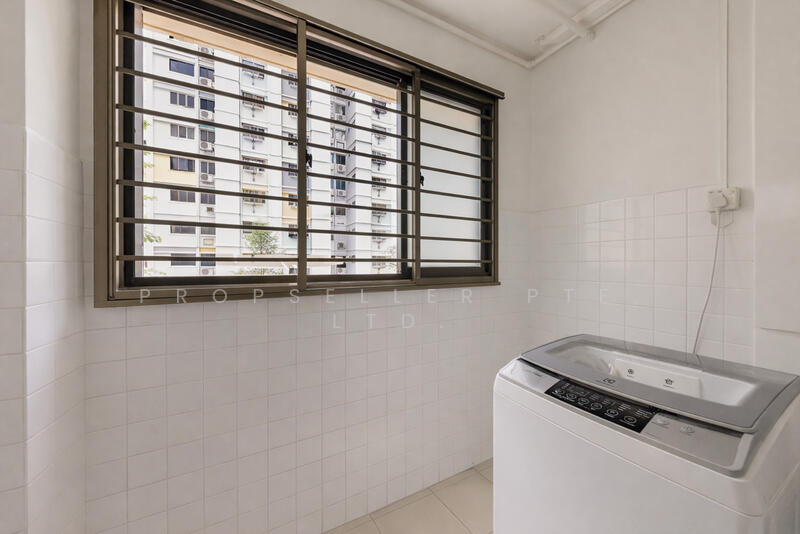 420 Bukit Batok West Avenue 2 HDB Flat For Sale at S$ 450,000 | PropertyGuru Singapore - Interior