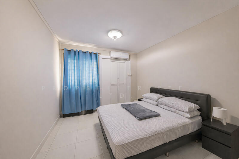 420 Bukit Batok West Avenue 2 HDB Flat For Sale at S$ 450,000 | PropertyGuru Singapore - Bedroom