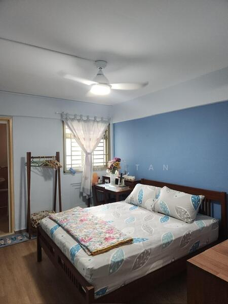644 Ang Mo Kio Avenue 4 HDB Flat For Sale at S$ 460,000 | PropertyGuru Singapore - Bedroom