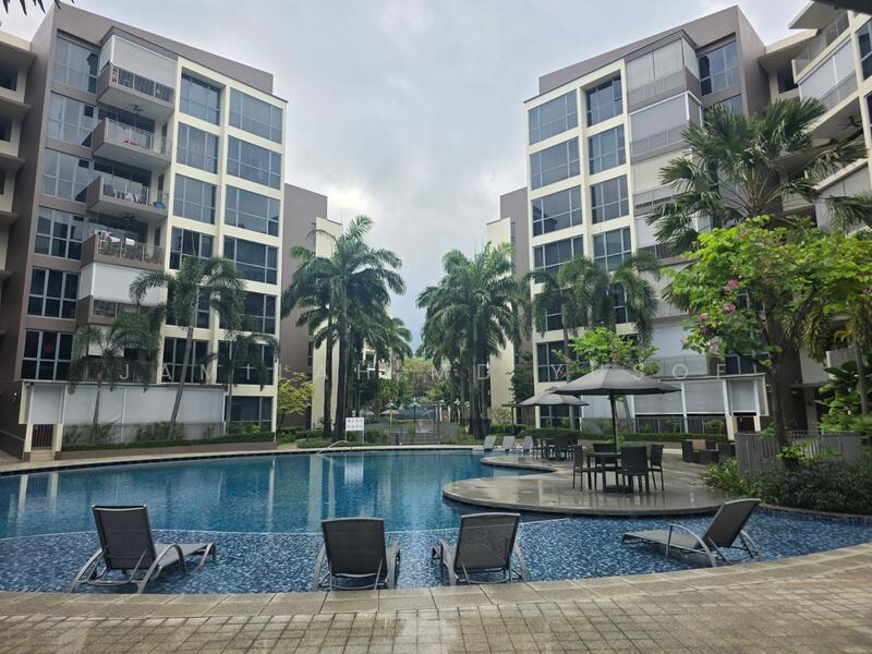 Palm Isles Condominium For Sale at S$ 1,450,000 | PropertyGuru Singapore - Pool