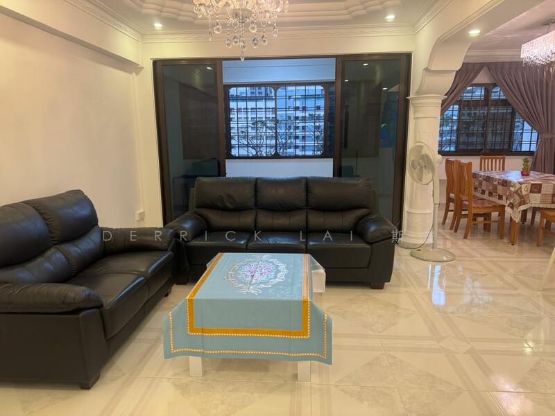 795 Woodlands Drive 72 HDB Flat For Sale at S$ 840,000 | PropertyGuru Singapore - Living Room