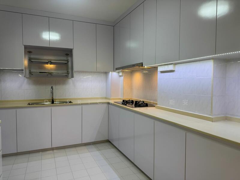 795 Woodlands Drive 72 HDB Flat For Sale at S$ 840,000 | PropertyGuru Singapore - Kitchen