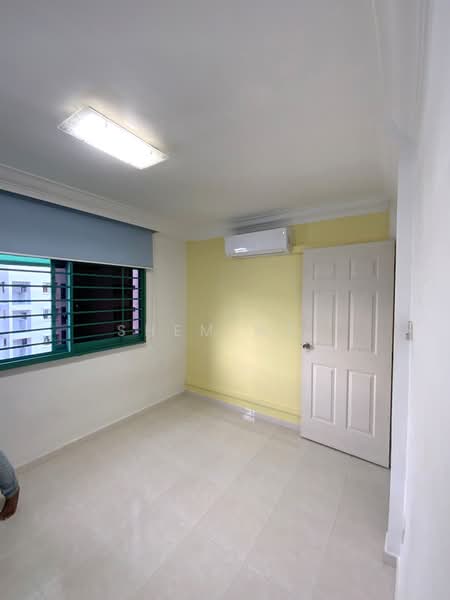 483 Segar Road, 483 Segar Road, 3 Bedrooms, 979 sqft, HDB Flat For Sale, by Shem Wee, 500051848 - Bedroom 1 - PropertyGuru.com.sg