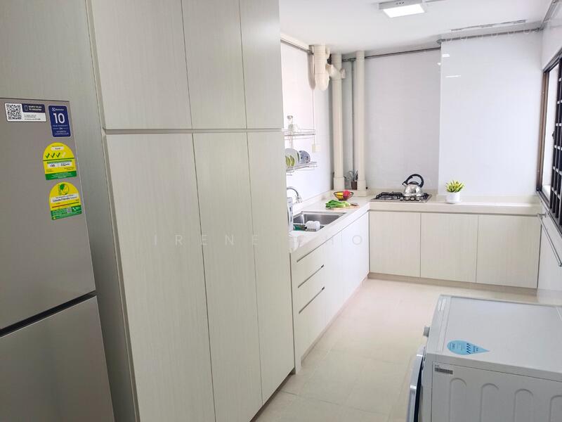 126 Aljunied Road HDB Flat For Sale at S$ 860,000 | PropertyGuru Singapore - Kitchen