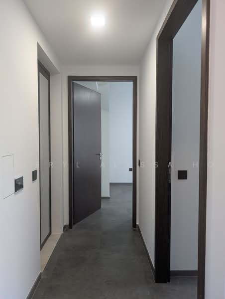 D'Nest, 131 Pasir Ris Grove, 2 Bedrooms, 753 sqft, Condominium For Rent, by Cheryl Alyssa Ho, 500051873 - Corridor - PropertyGuru.com.sg