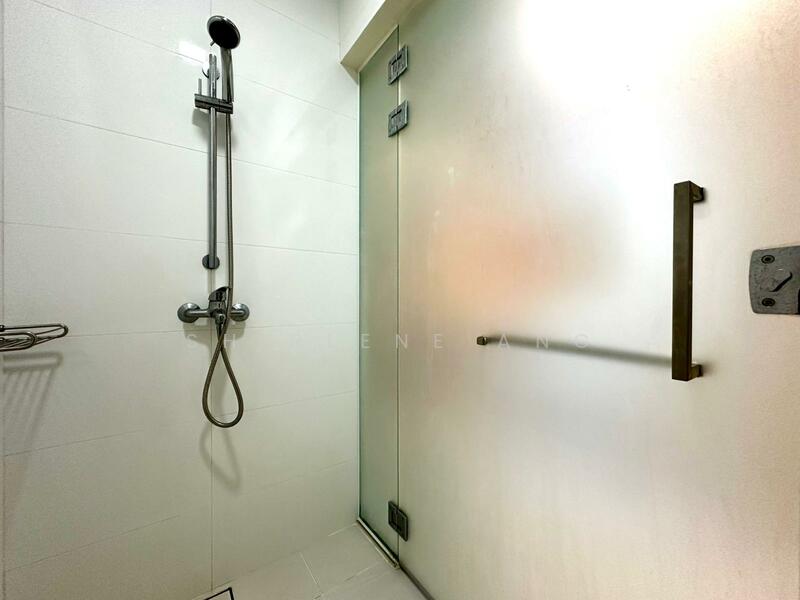 #1 Loft Apartment For Sale at S$ 830,000 | PropertyGuru Singapore - Bathroom