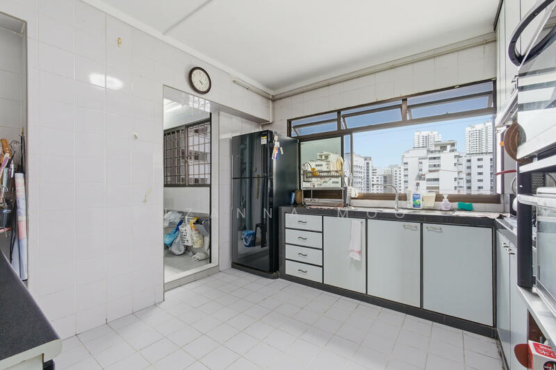 520 Jelapang Road HDB Flat For Sale at S$ 1,050,000 | PropertyGuru Singapore - Kitchen