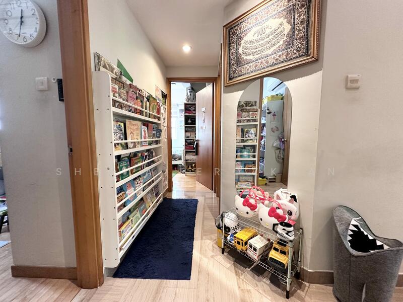 Sandy Palm Condominium For Sale at S$ 1,520,000 | PropertyGuru Singapore - Corridor