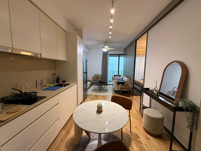 Riversails Condominium For Sale at S$ 800,000 | PropertyGuru Singapore - Kitchen