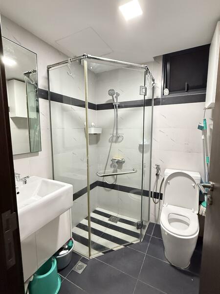 Symphony Suites, 3 Yishun Close, Room Rental, 100 sqft, Condominium For Rent, by Clarissa Choh, 500052056 - Bathroom - PropertyGuru.com.sg