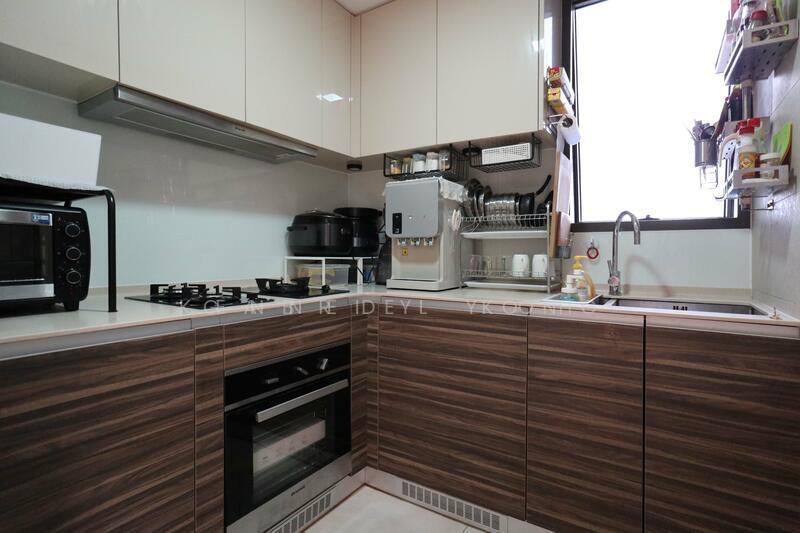 Commonwealth Towers, 230 Commonwealth Avenue, 3 Bedrooms, 904 sqft, Condominium For Rent, by Kennedy Yong, 500052058 - Kitchen - PropertyGuru.com.sg