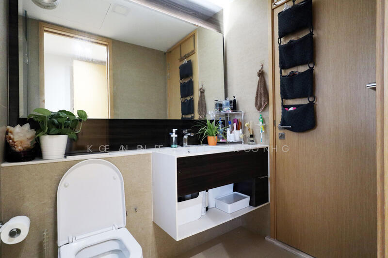 Commonwealth Towers, 230 Commonwealth Avenue, 3 Bedrooms, 904 sqft, Condominium For Rent, by Kennedy Yong, 500052058 - Bathroom - PropertyGuru.com.sg