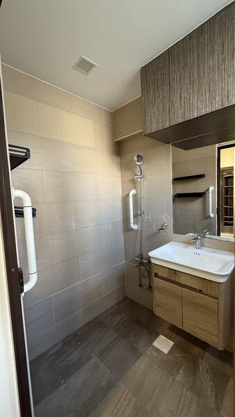 854 Yishun Ring Road, 854 Yishun Ring Road, 3 Bedrooms, 1,313 sqft, HDB Flat For Rent, by Lilis Ho Yan Li, 500052087 - Bathroom - PropertyGuru.com.sg