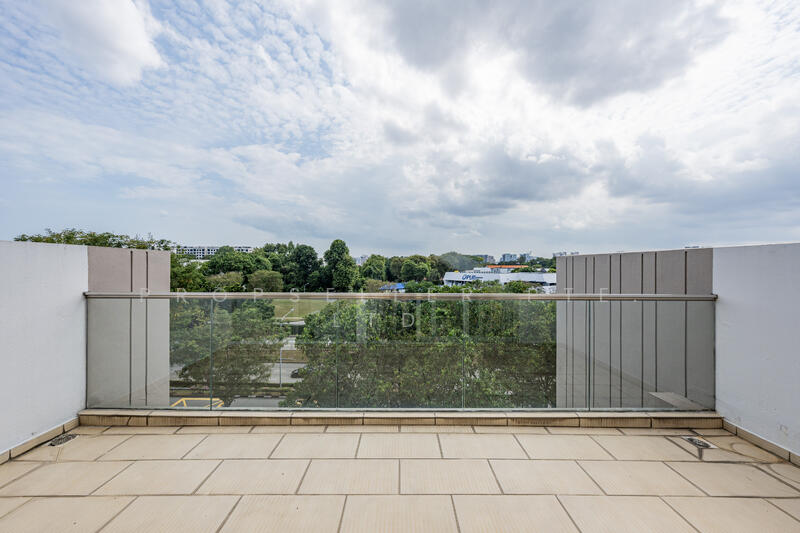 Suites@Braddell Apartment For Sale at S$ 1,238,000 | PropertyGuru Singapore - Balcony