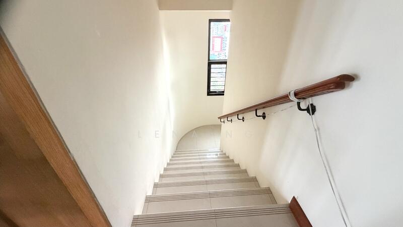 Boonview, 1 Marymount Terrace, 3 Bedrooms, 1,518 sqft, Condominium For Rent, by Lena Ng, 500052094 - Stairs in unit - PropertyGuru.com.sg