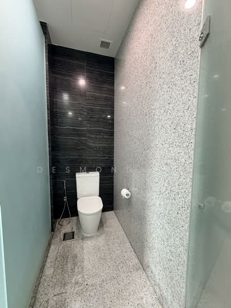 Hillsta Condominium For Sale at S$ 928,000 | PropertyGuru Singapore - Bathroom