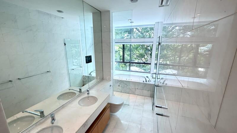 Belle Vue Residences, 21 Oxley Walk, 3 Bedrooms, 2,002 sqft, Condominium For Rent, by Solomon Chow, 500052122 - Master Bathroom - PropertyGuru.com.sg