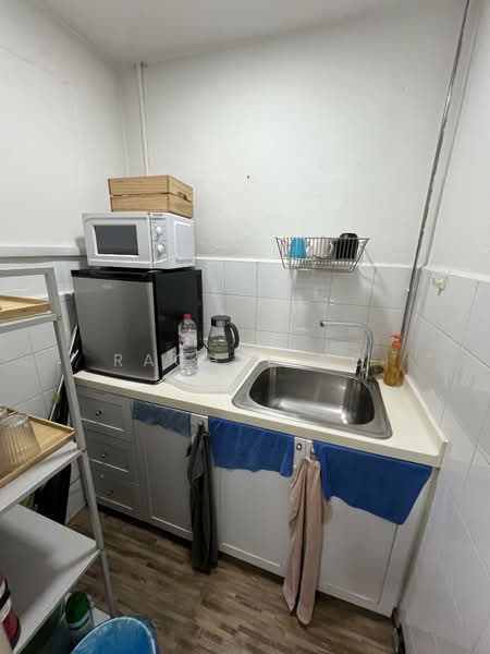 Goldhill Shopping Centre, 151 Thomson Road, 1,206 sqft, Other Retail For Sale, by Rachel ng, 500052141 - Kitchen - CommercialGuru.com.sg