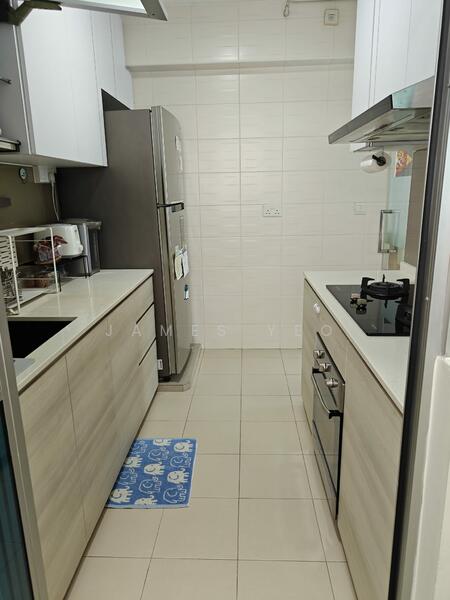 53 Commonwealth Drive HDB Flat For Sale at S$ 818,000 | PropertyGuru Singapore - Kitchen
