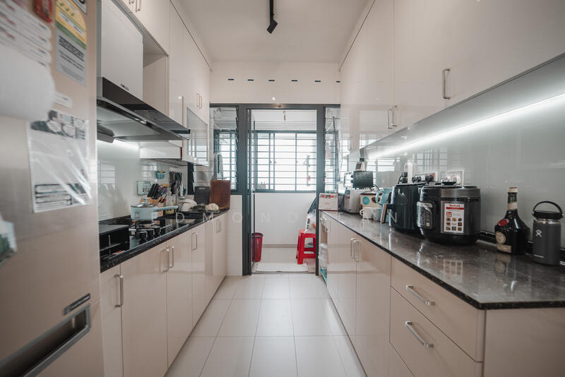118A Alkaff Crescent HDB Flat For Sale at S$ 1,188,888 | PropertyGuru Singapore - Kitchen