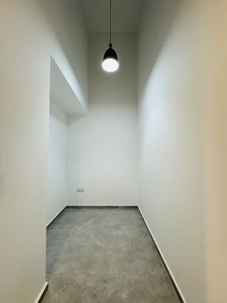 Mayfair Gardens, 8 Rifle Range Road, 1 Bedroom, 570 sqft, Condominium For Sale, by Marcus Tan, 500052208 - Interior - PropertyGuru.com.sg
